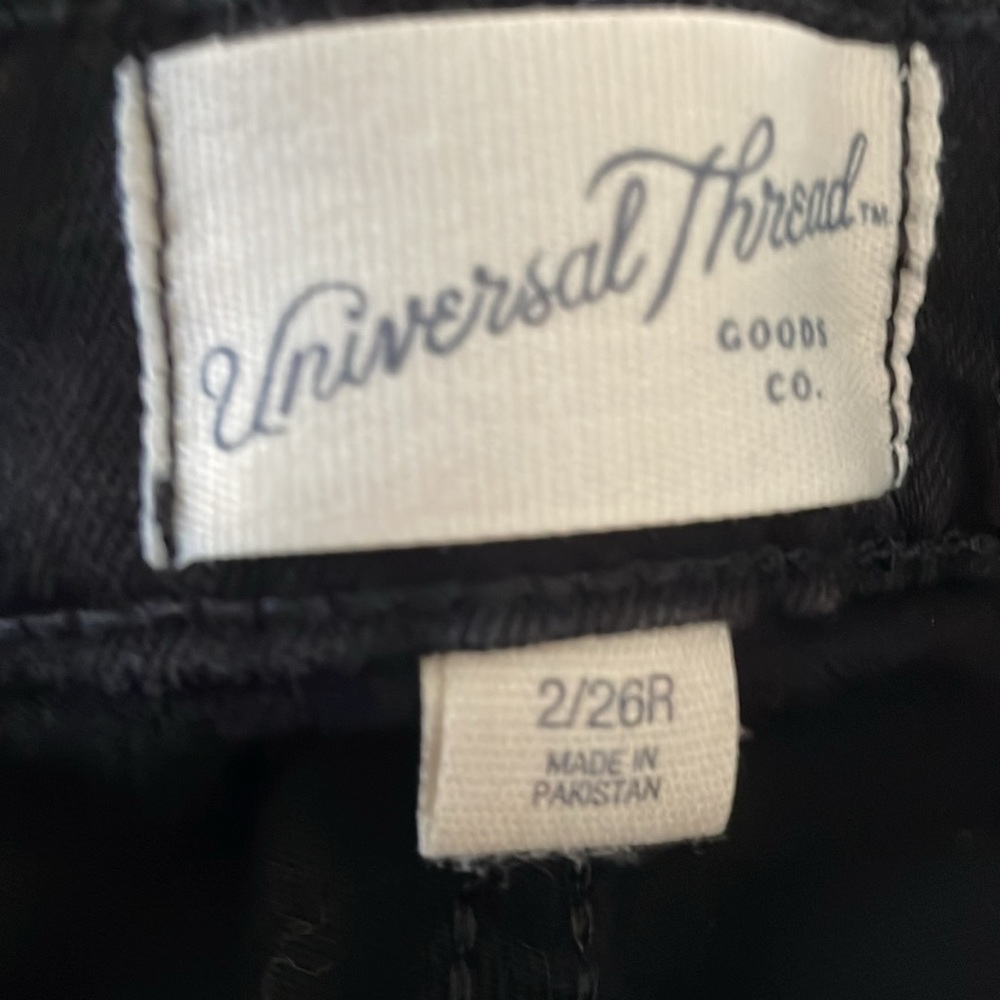 Universal Thread shorts - Picture 4 of 4